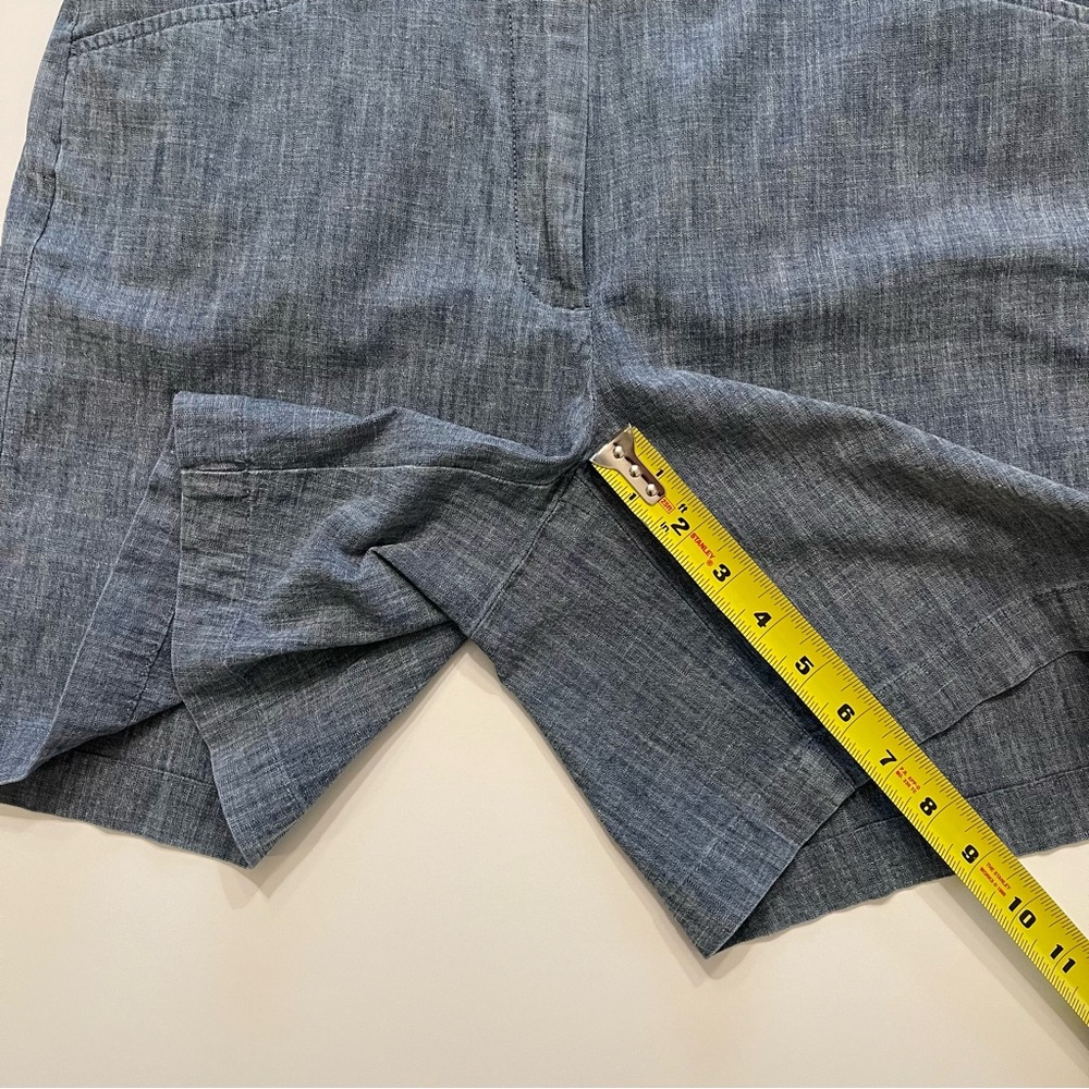 Lands’ End Women's 7" Mid-Rise Chino Tailored Blue Cotton Chambray Shorts 8 - Picture 9 of 10